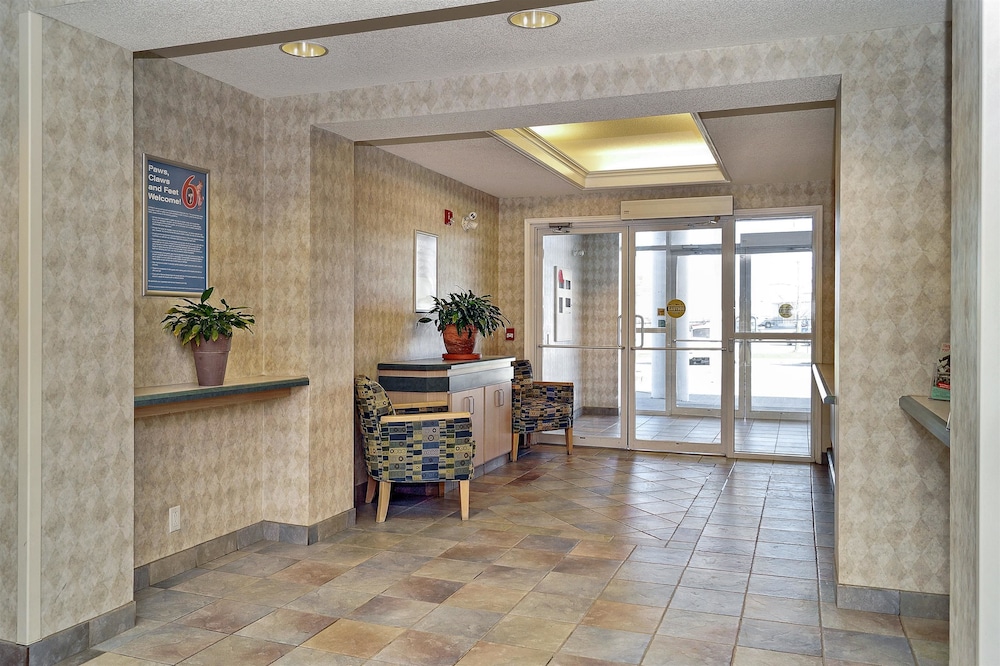 Motel6 Peterborough, ON 29/37