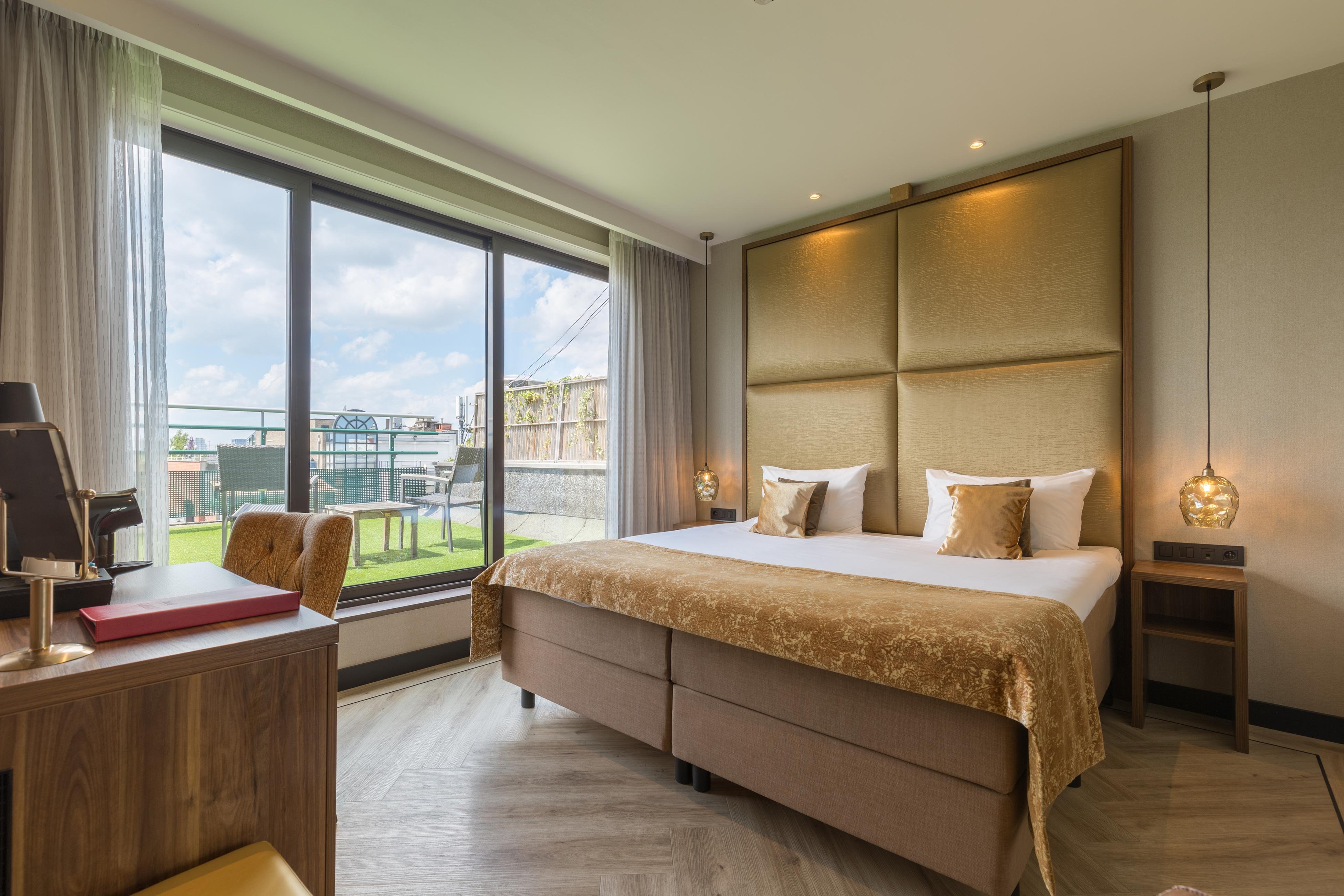 Roof Top, Double Bed