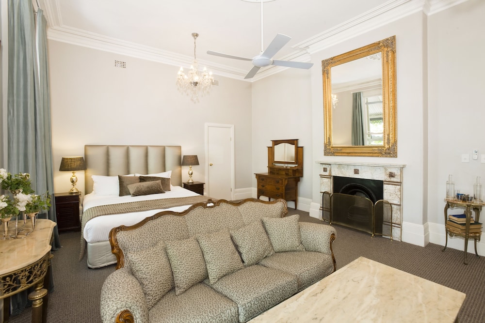 The Hughenden Boutique Hotel 61/76