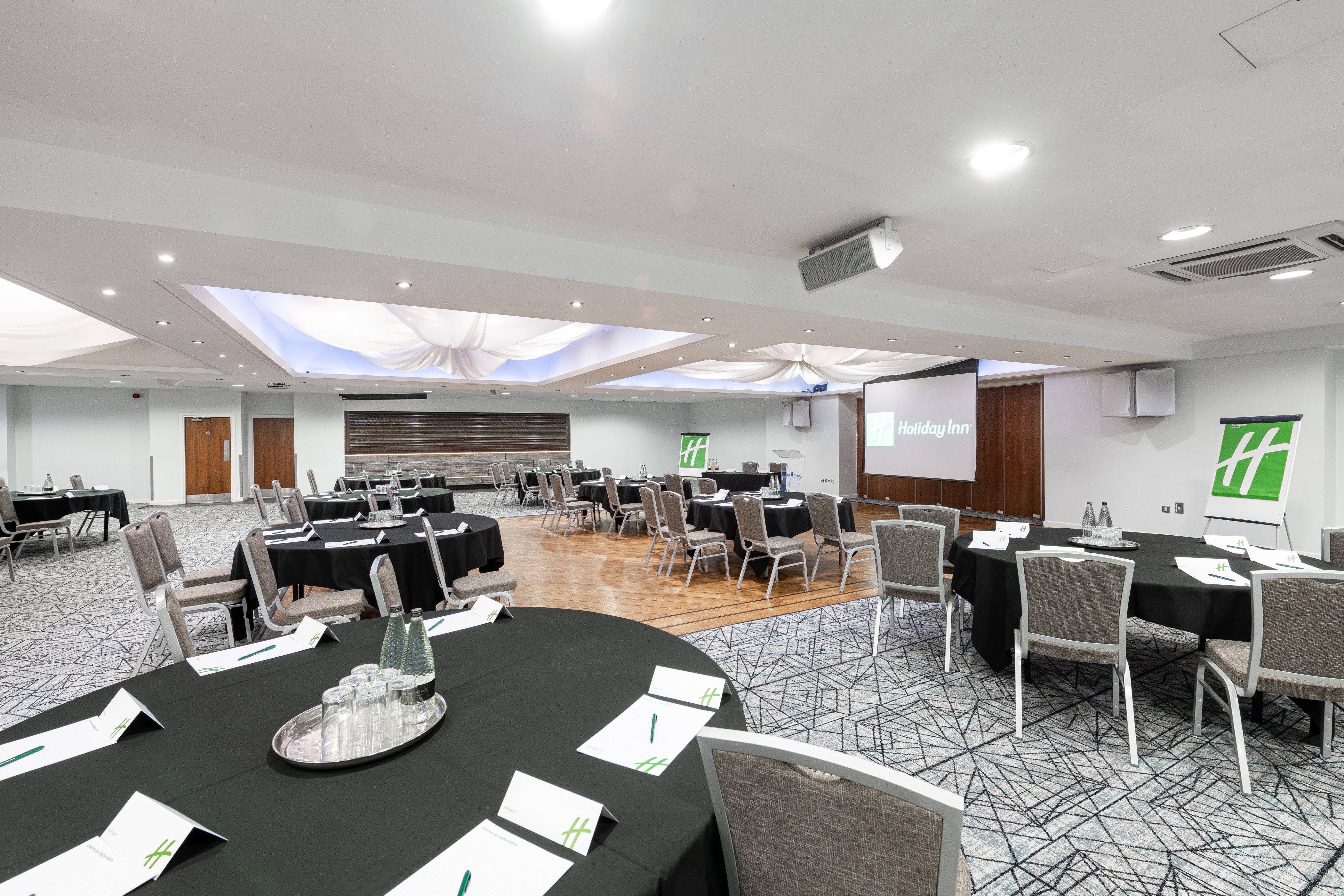 Holiday Inn Manchester - Oldham, an IHG Hotel 18/48