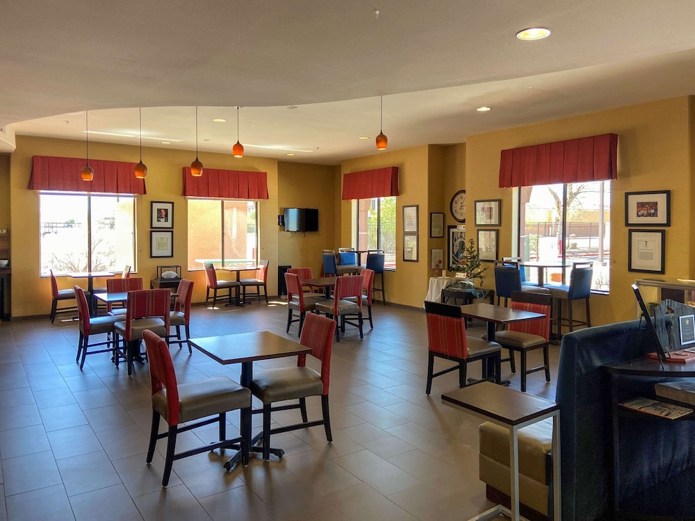 Comfort Suites Gallup East Route 66 and I-40 34/42