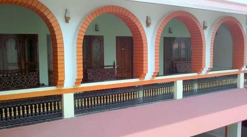 Beach Florra Inn 7/45