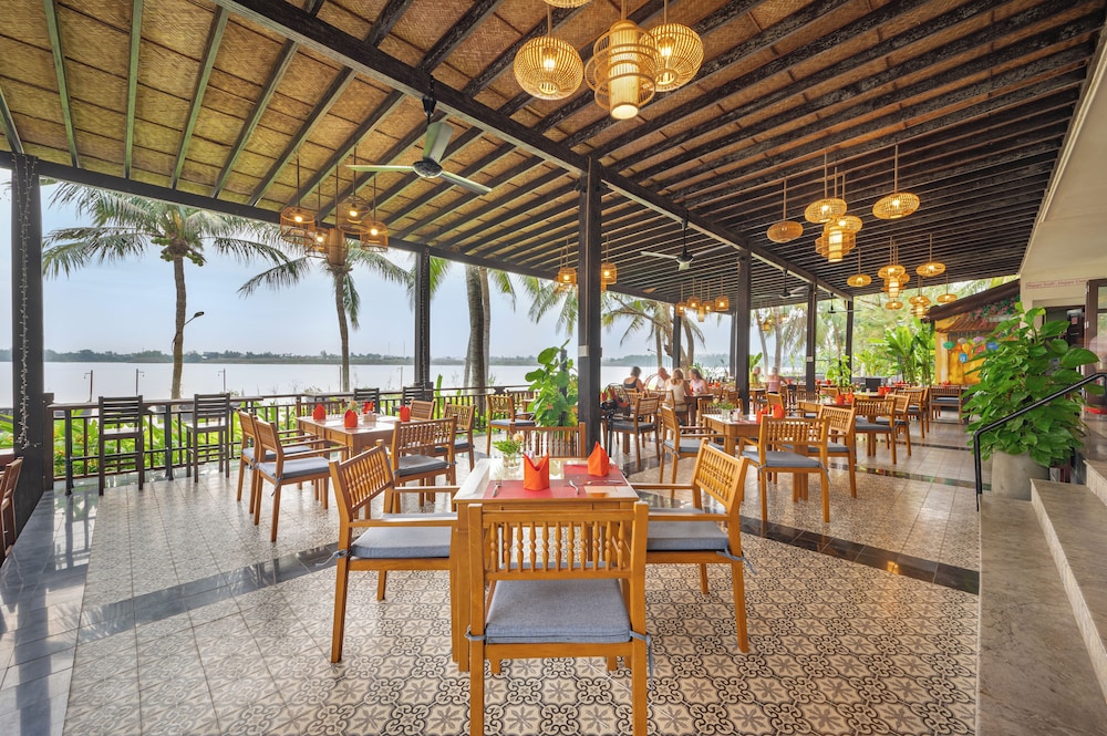 Vinh Hung Riverside Resort 56/78