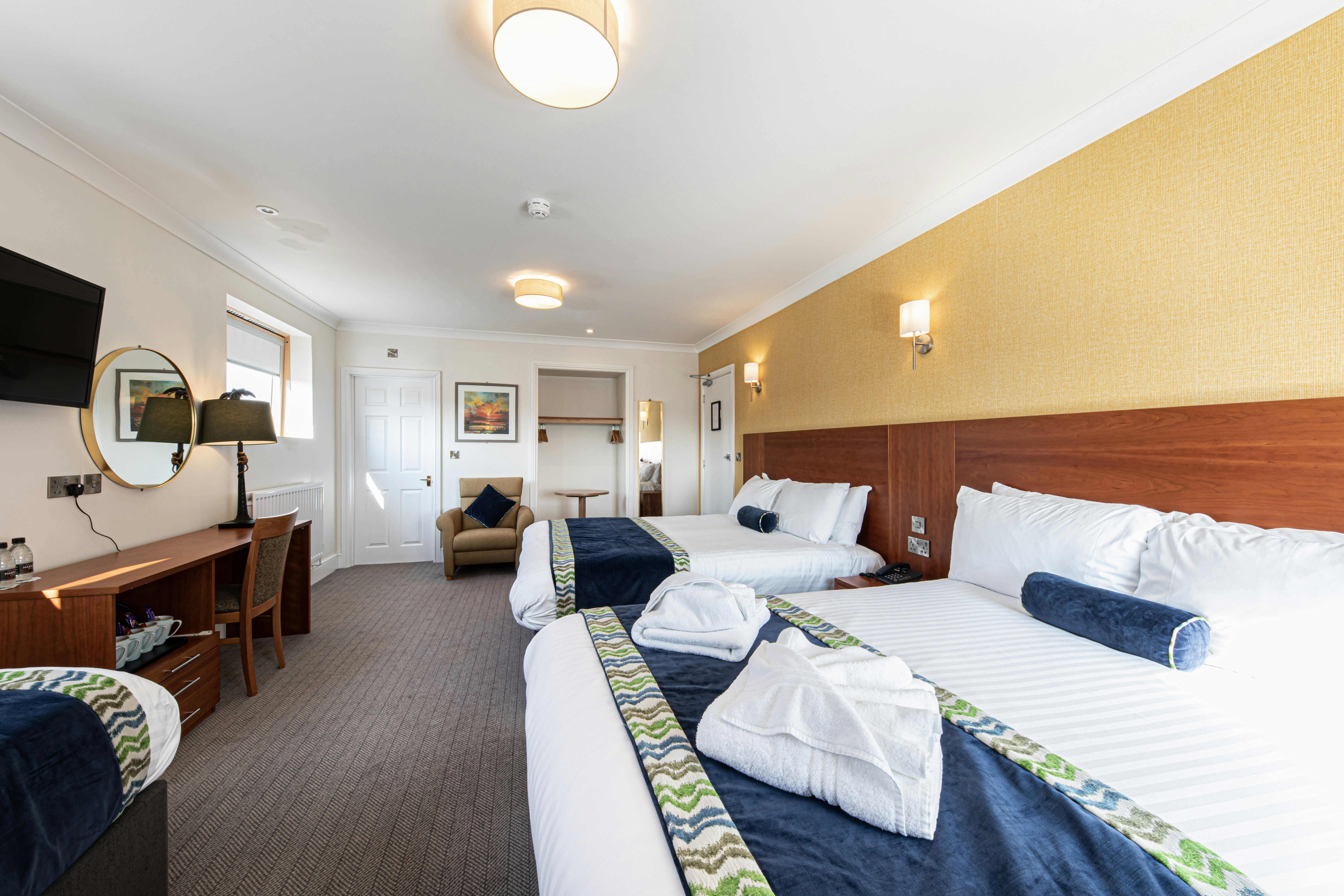 The Beaches Hotel 34/100