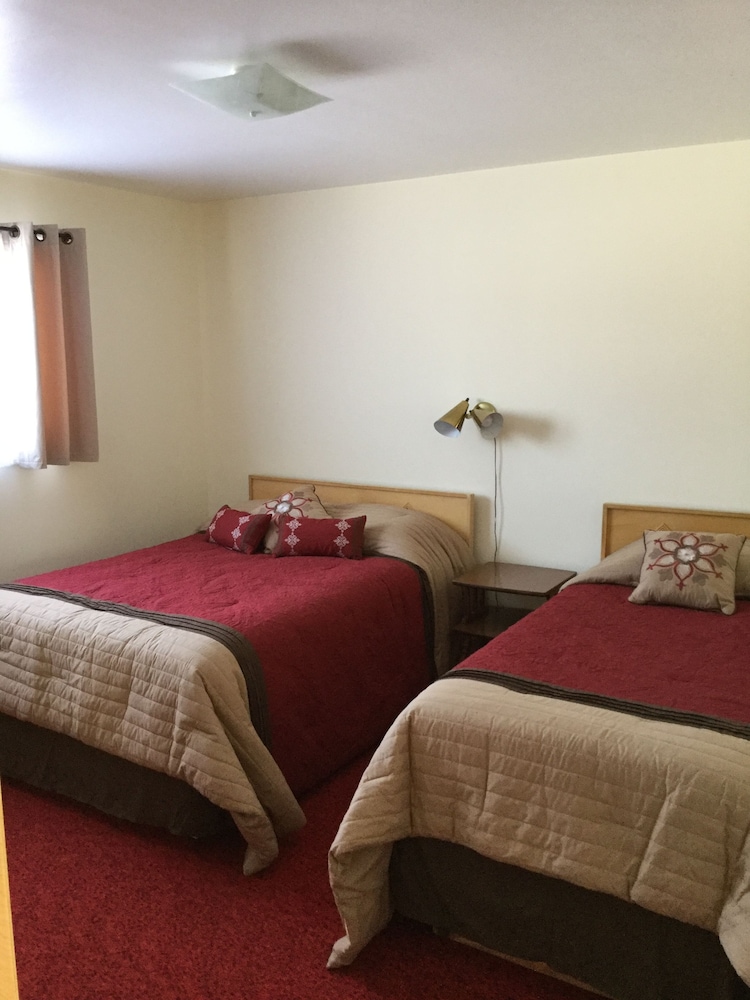 Cedars Motel 23/72