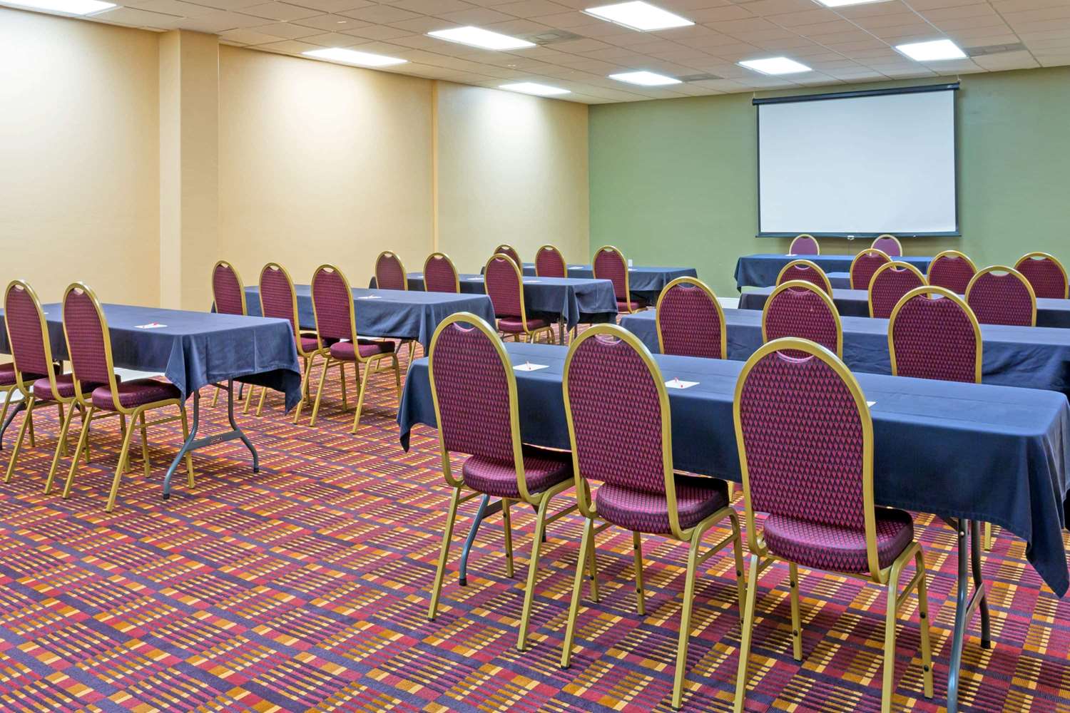 Ramada By Wyndham Lake Placid 20/28
