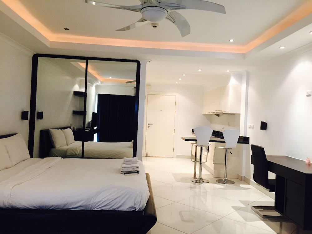 View Talay 6 Condominium By Honey 36/84