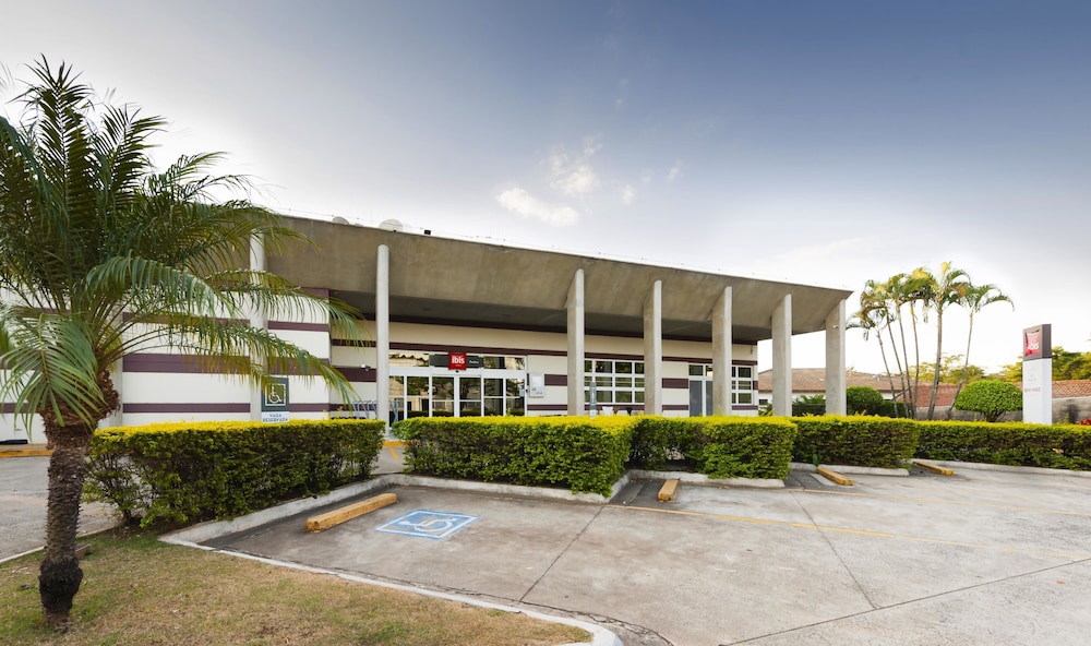 Ibis Paulinia 46/49