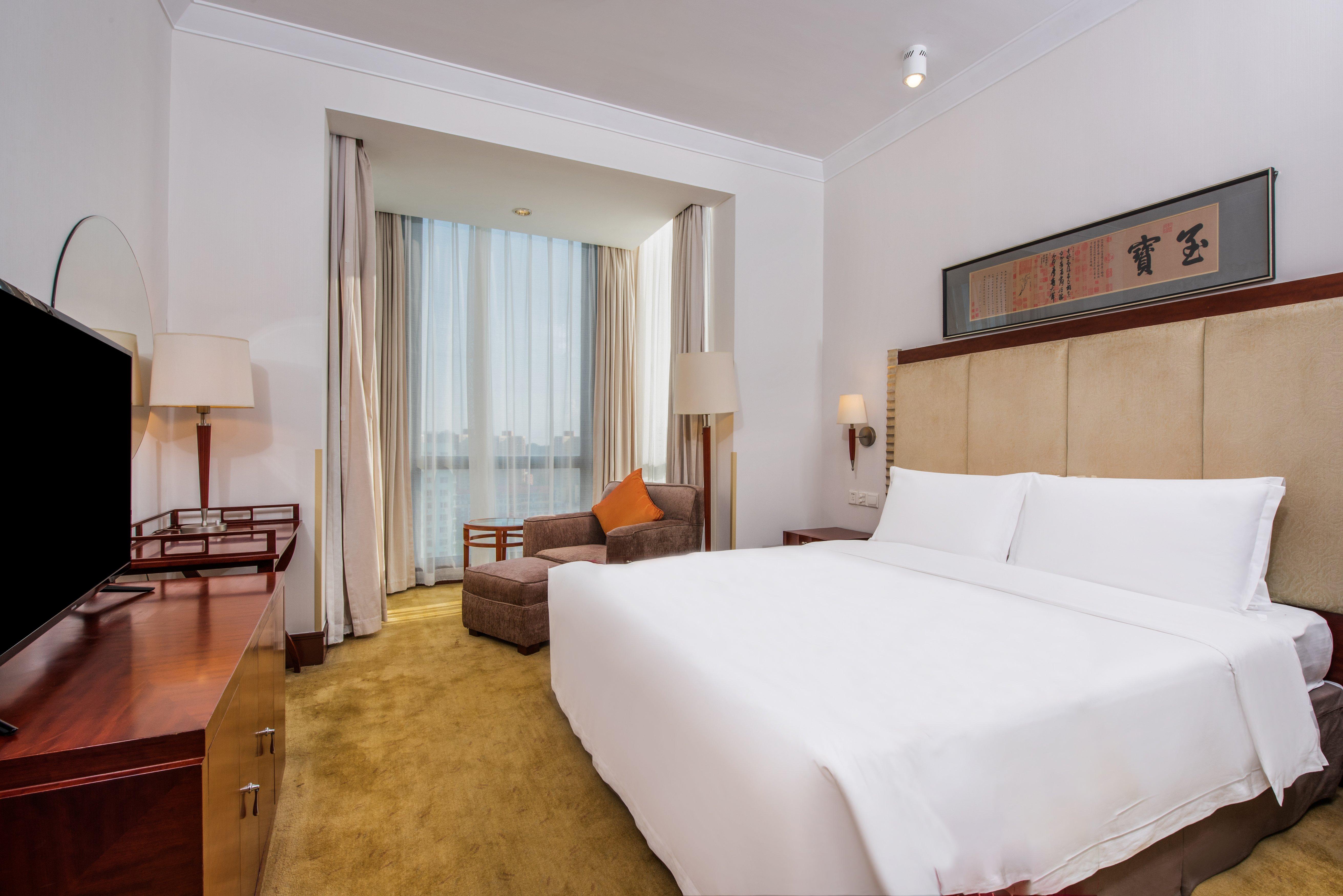 Suite, King Bed