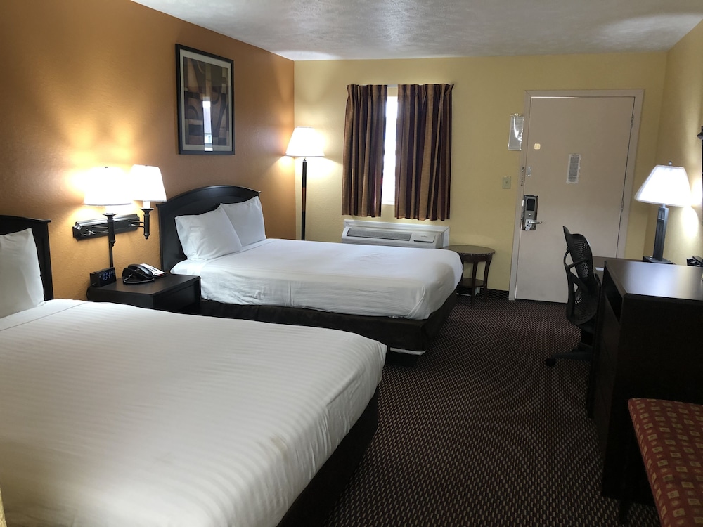 Nendels Inn and Suites Dodge City Airport 25/35