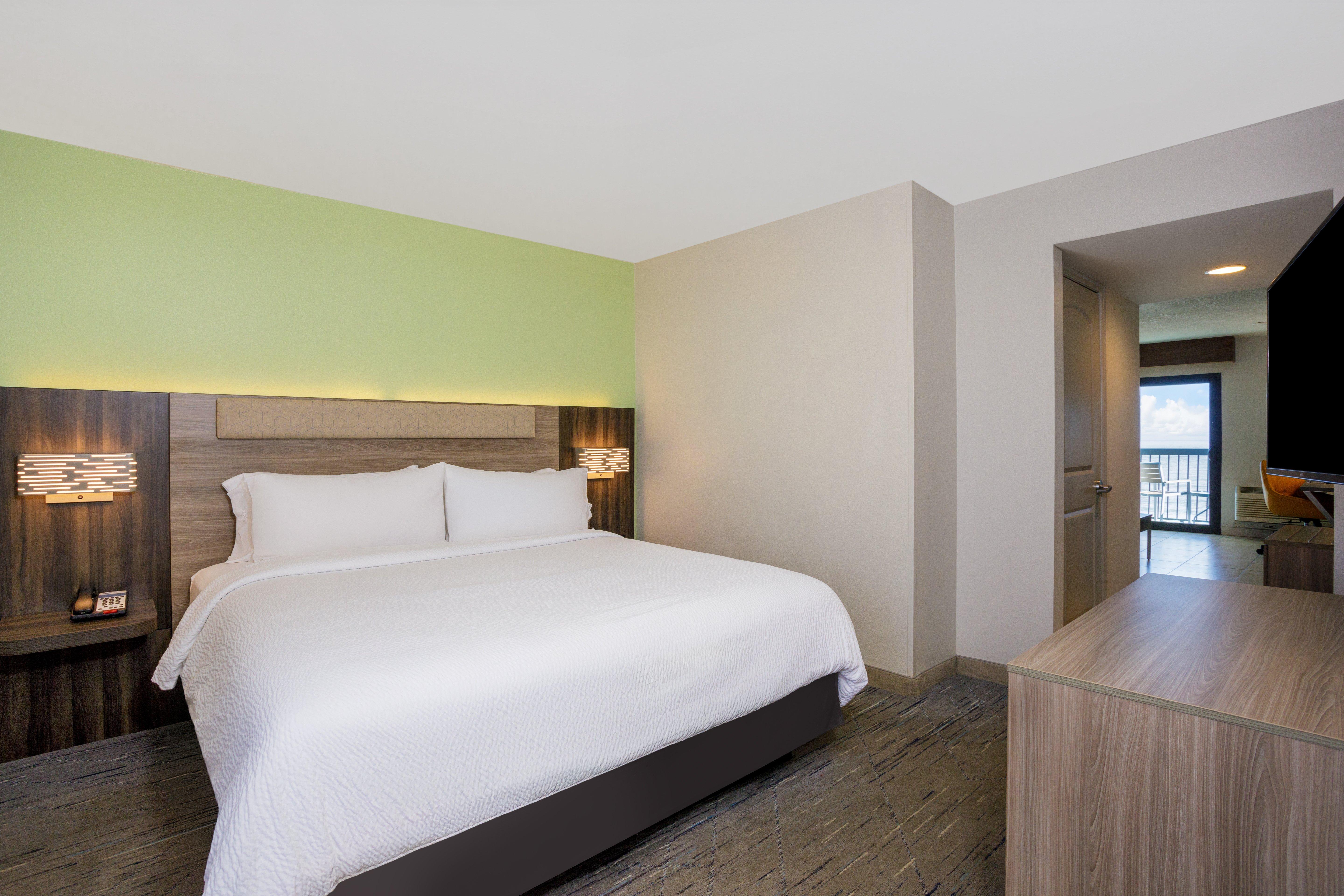 1 Bedroom, Suite, Ocean Front, Balcony, Low Floor