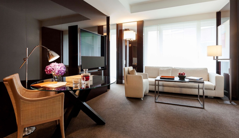 GRAND HYATT BERLIN 50/80