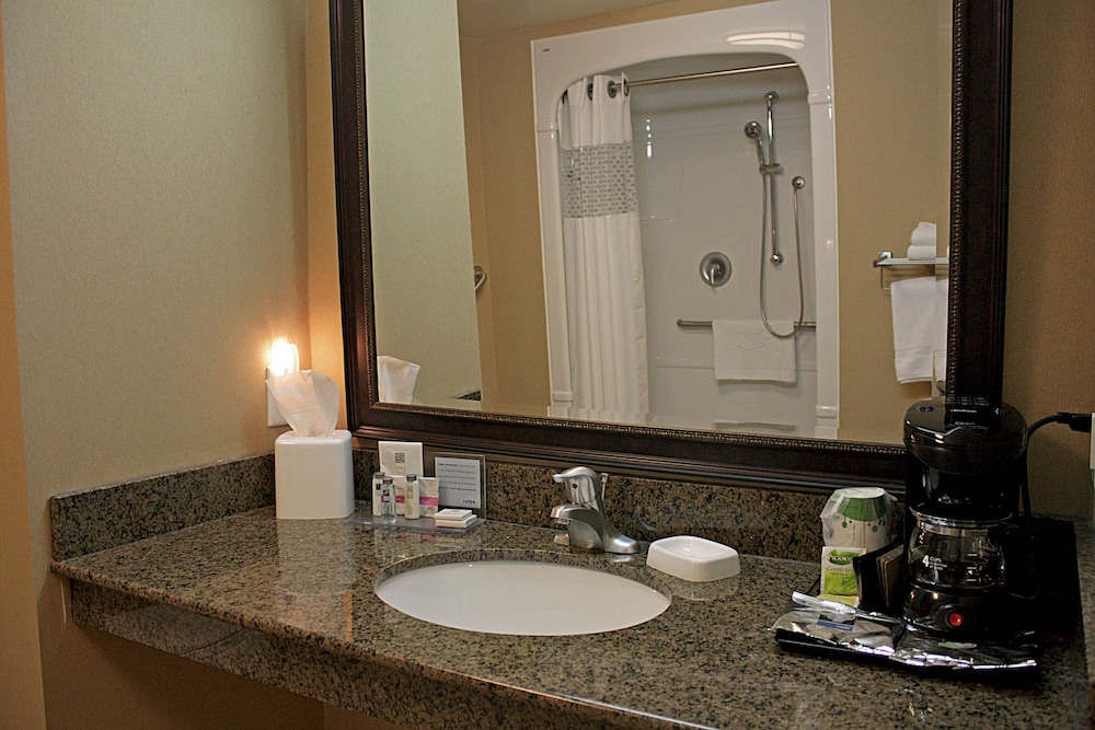 Hampton Inn by Hilton North Bay 14/47