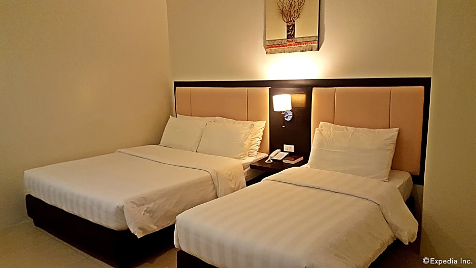 Manhattan Suites Inn 4/19