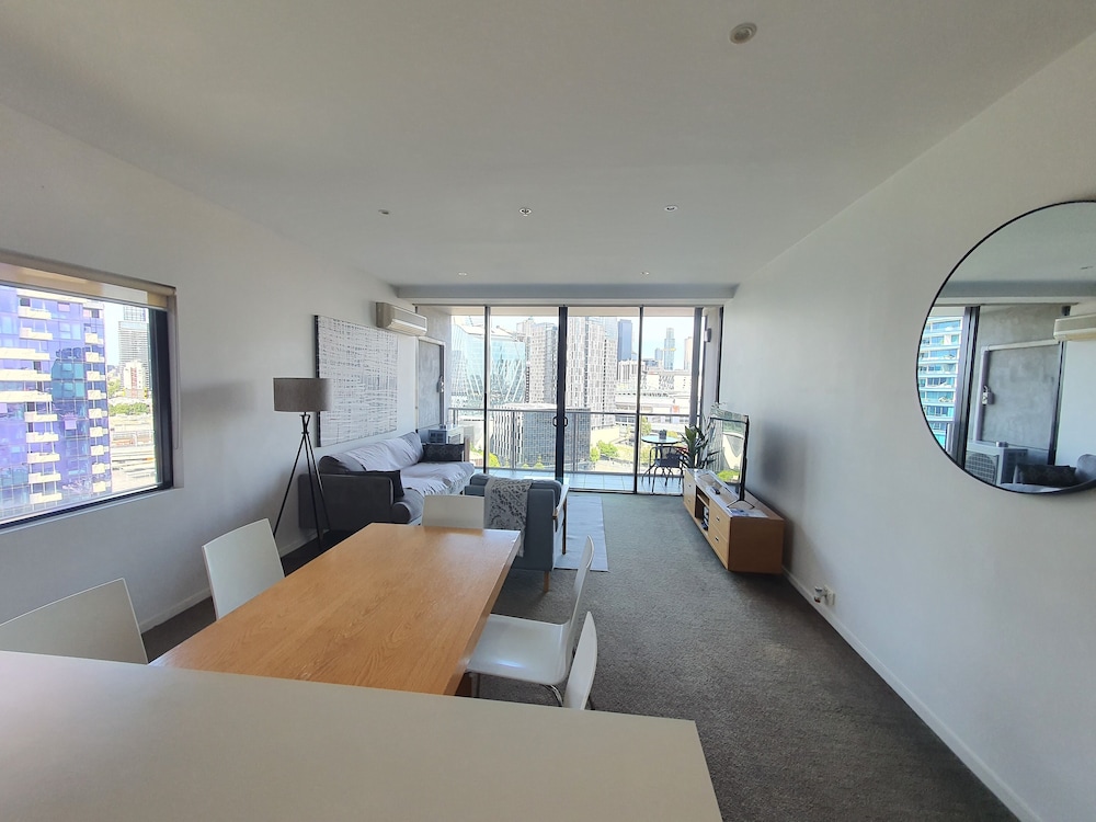 Harbour Escape Apartments 21/49