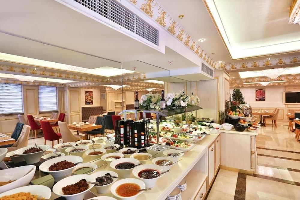 HOTEL EMIRHAN PALACE 57/67