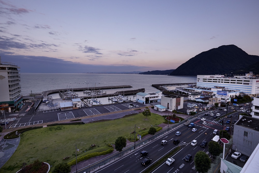 Hotel New Tsuruta 66/71
