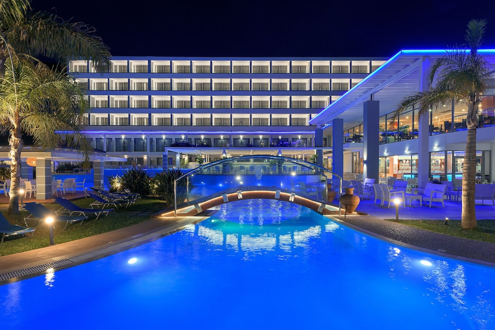 Oceanis Beach Hotel photo3