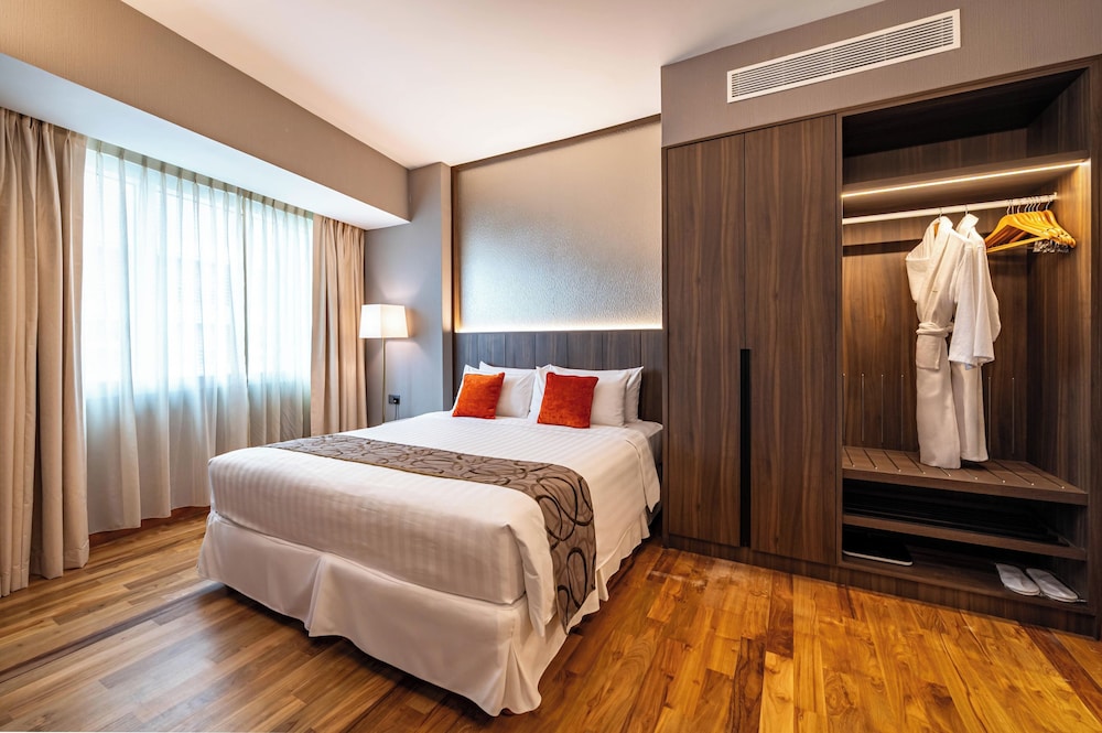 2 BEDROOM SUITE