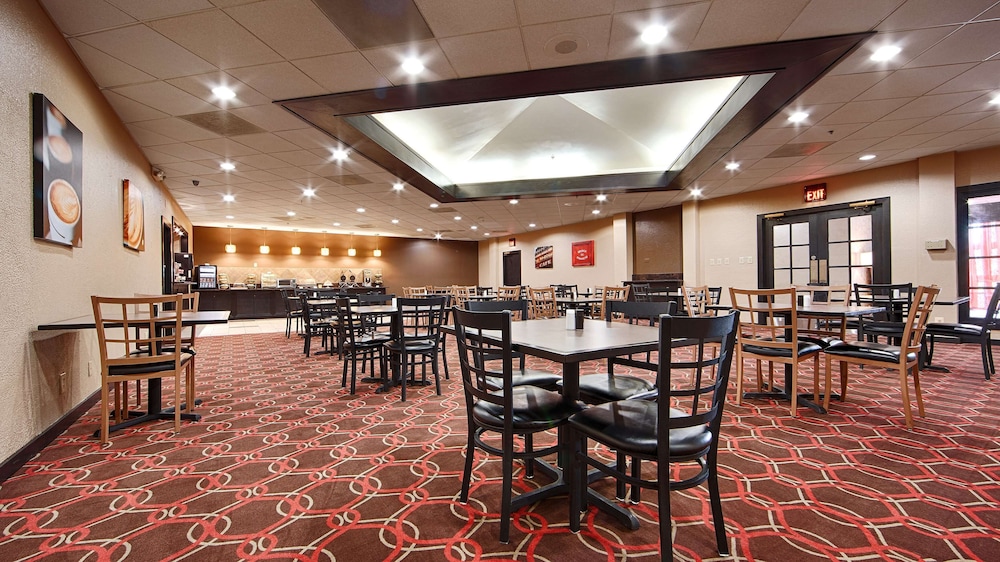 Best Western Plus The Charles Hotel 33/42