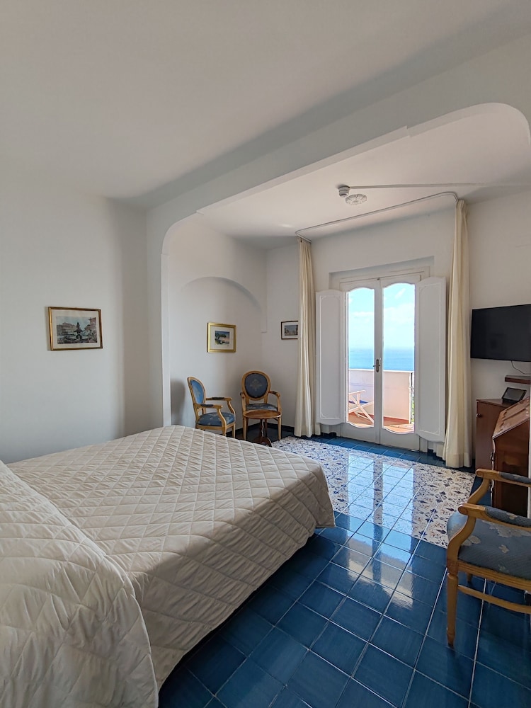 ECONOMY, DOUBLE OR TWIN BED, SEA VIEW, ANNEX