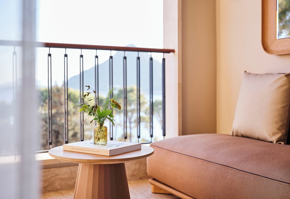 SUITE, PINE VIEW