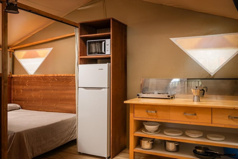 Camping Torre de la Mora 50/50