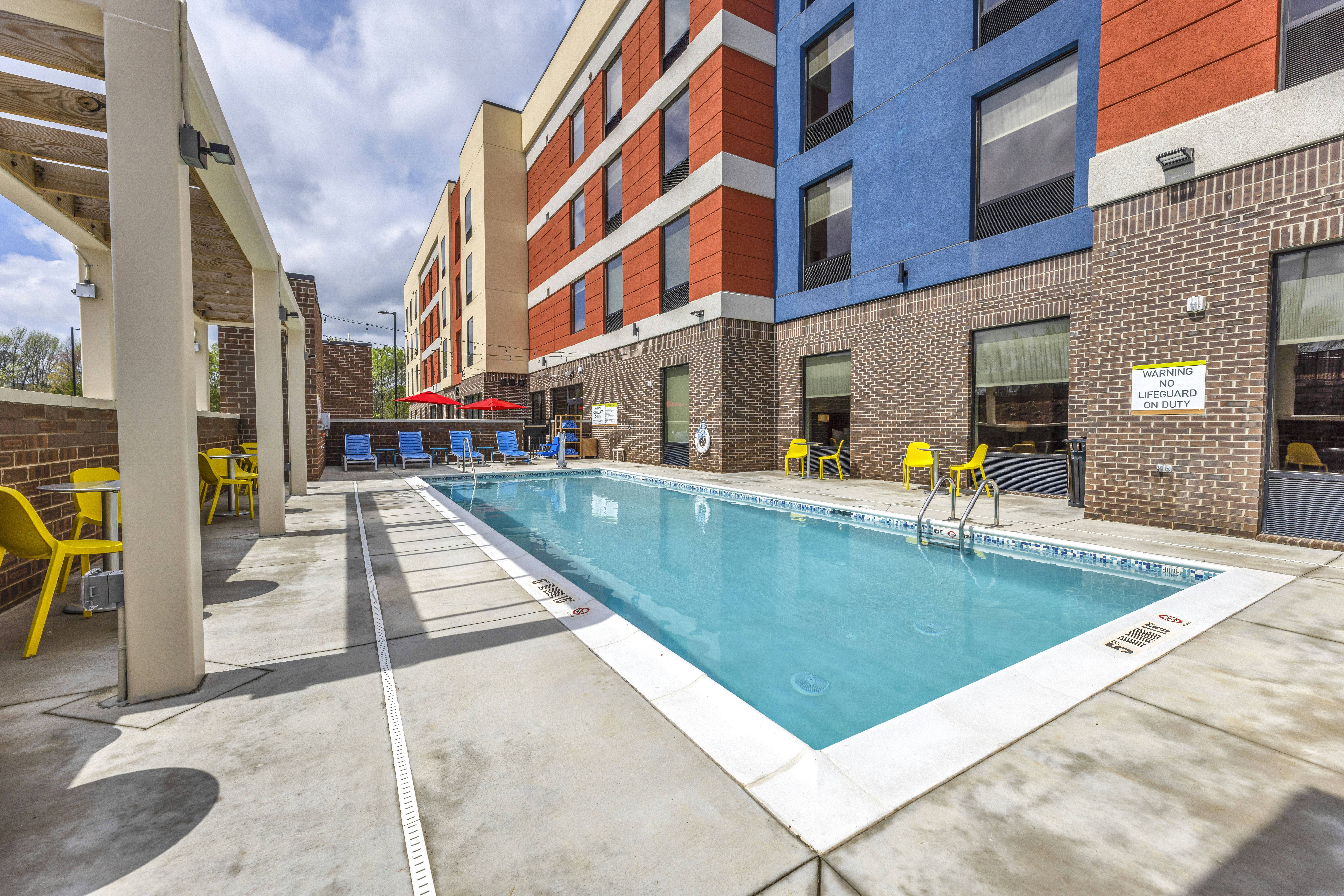 Home2 Suites by Hilton Raleigh West Lenovo Center 45/49