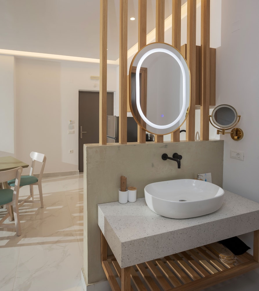 Galazio Beach Resort 66/68