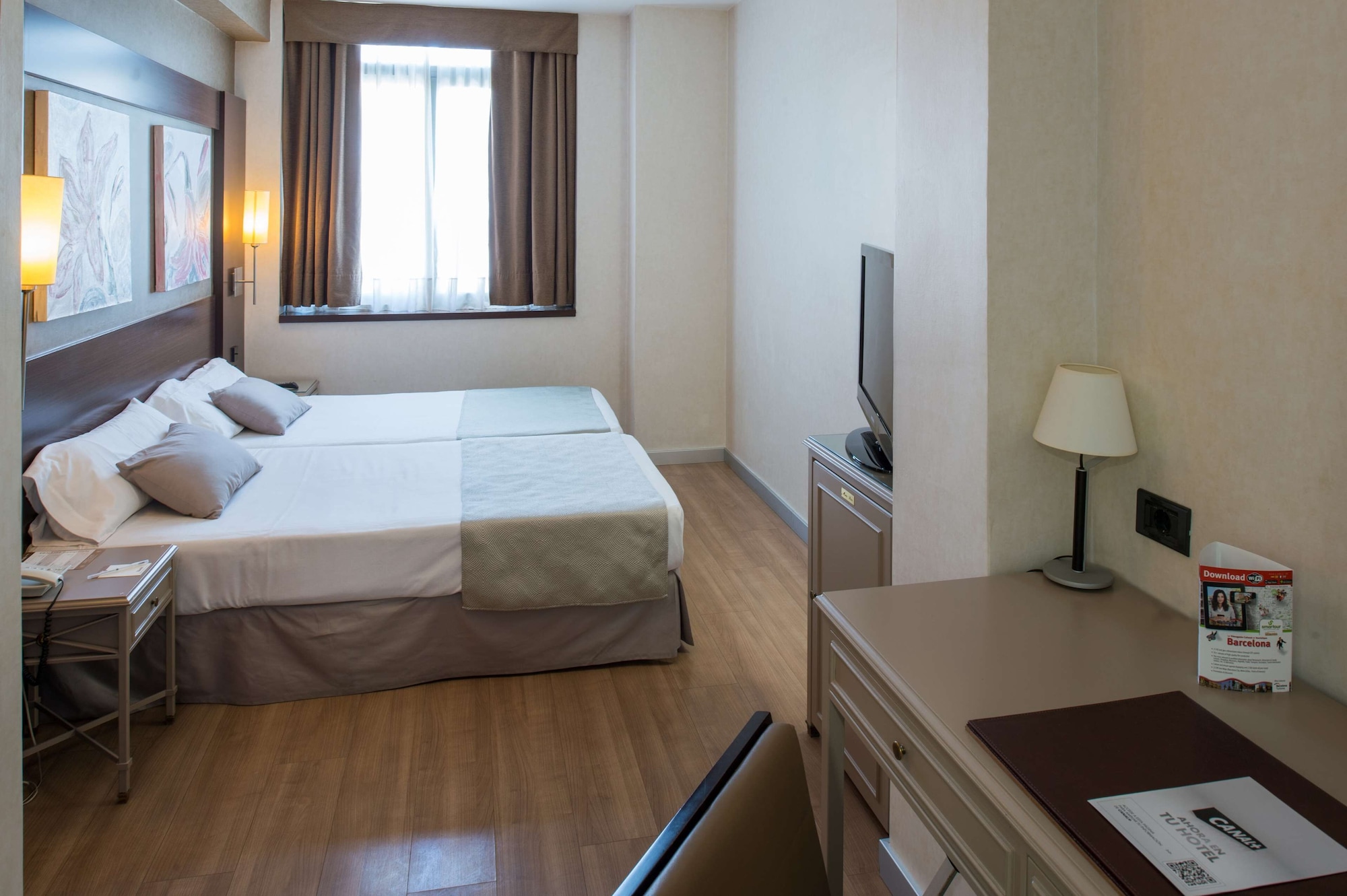 ROOM, DOUBLE BED