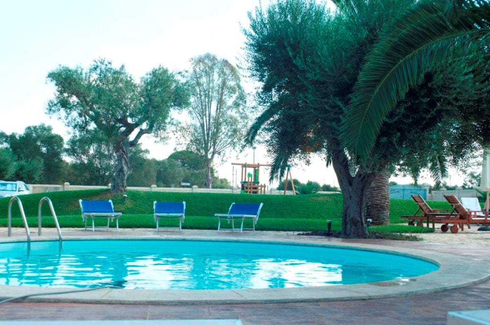 Villa Hermosa Resort 47/60