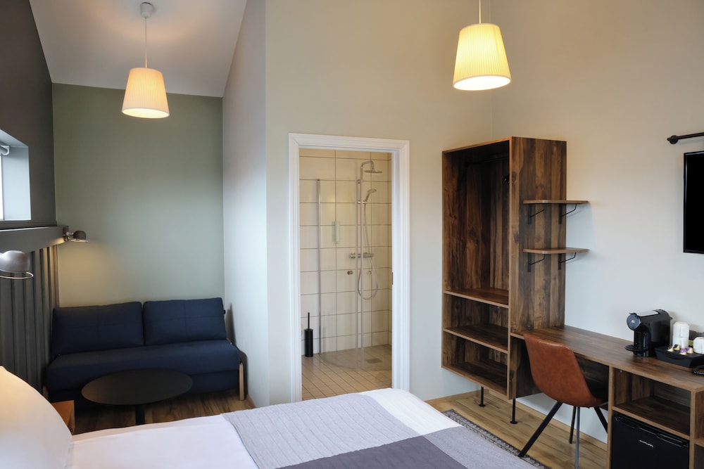 Fosshotel Hellnar 45/64