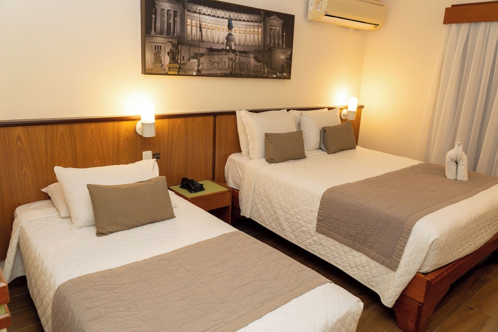 Bella Italia Hotel & Events 12/50