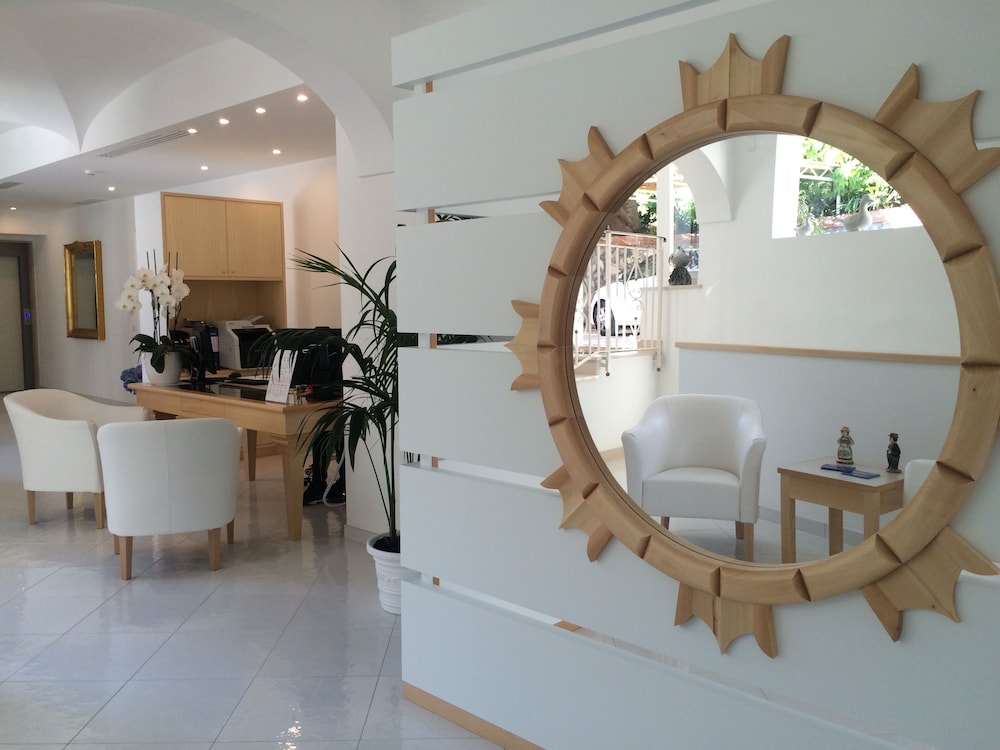 Boutique Hotel Helios - Adults Only 54/74