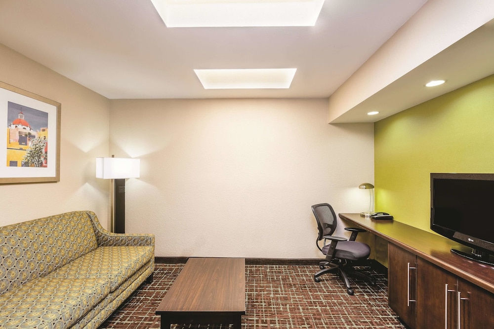 Comfort Inn San Diego Old Town 28/40