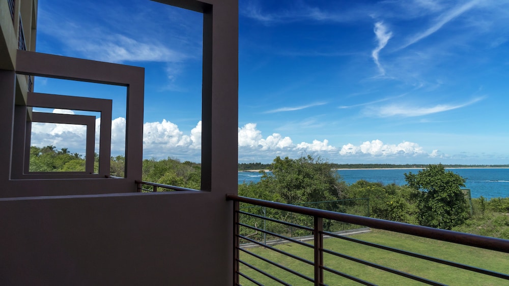 Sooriya Resort & Spa 25/50