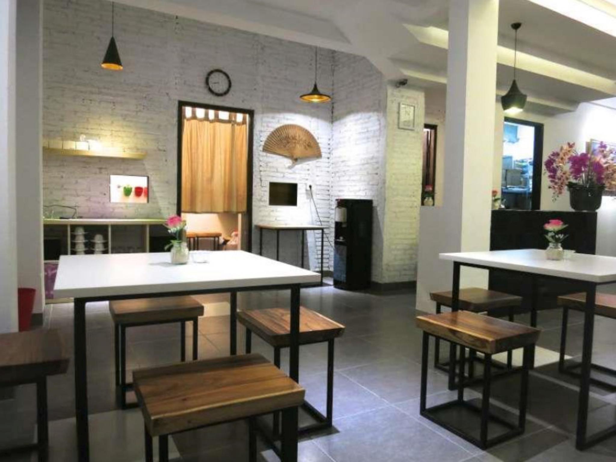 Hart Hotel 34/39