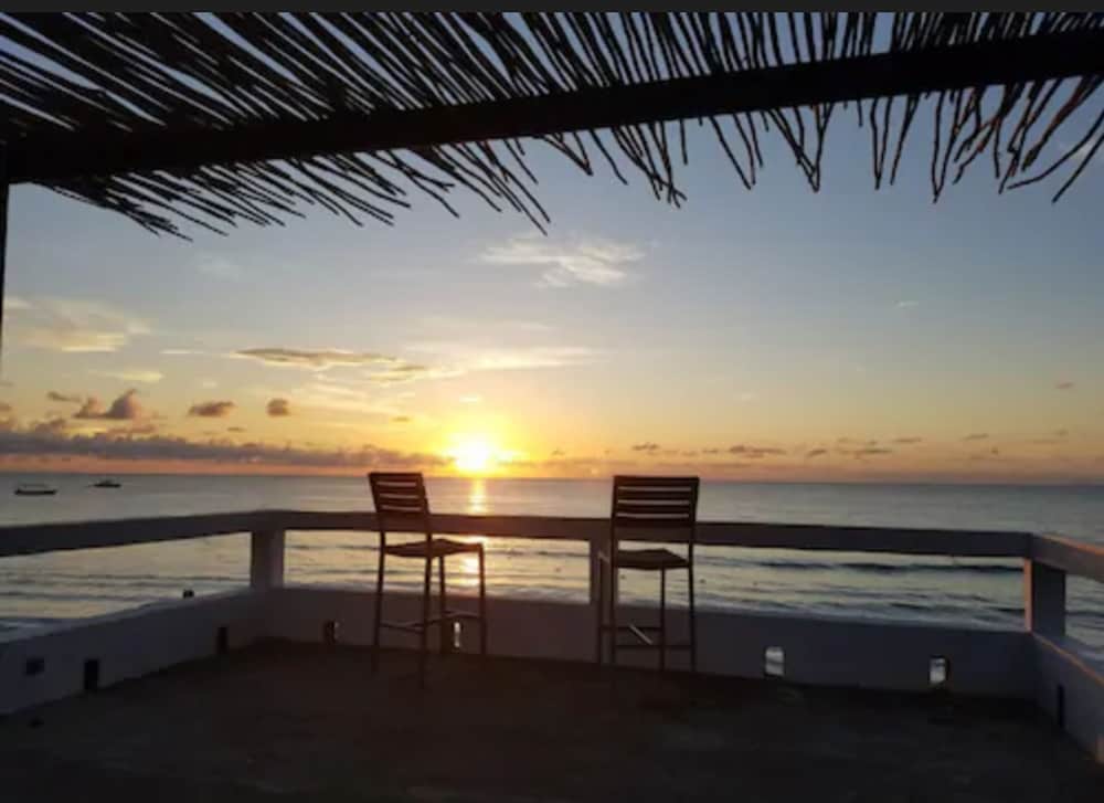 White Sands Negril 44/54