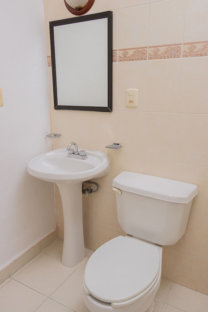 OYO Hotel Marias Aeropuerto Internacional de Chetumal 60/61