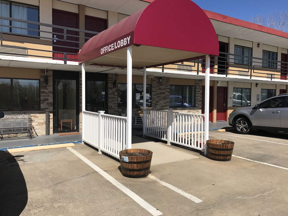 Regency Inn 36/49