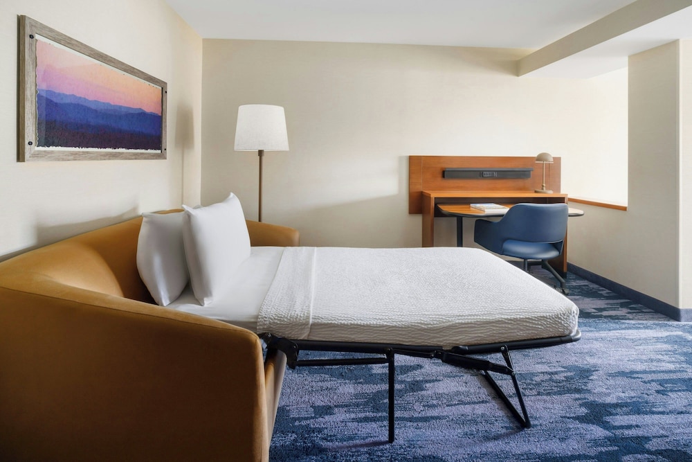 Fairfield Inn and Suites by Marriott Las Vegas South 22/57