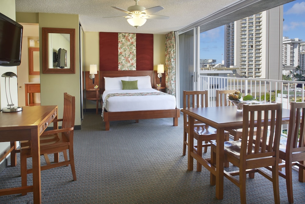Pacific Monarch Hotel 50/73