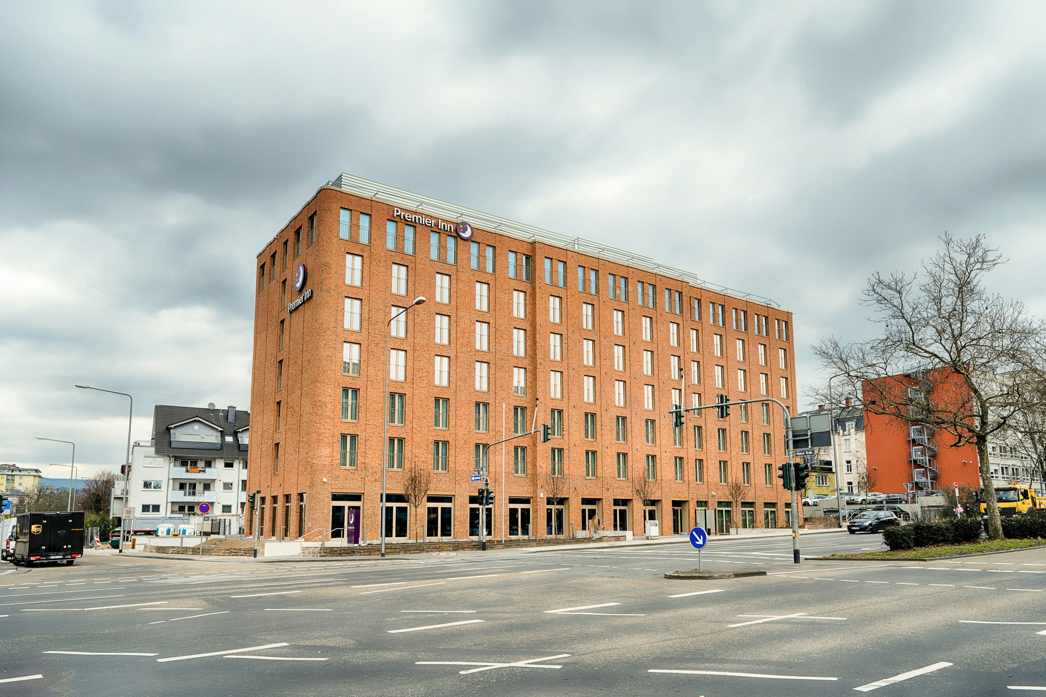 Premier Inn Wiesbaden City Centre 8/36