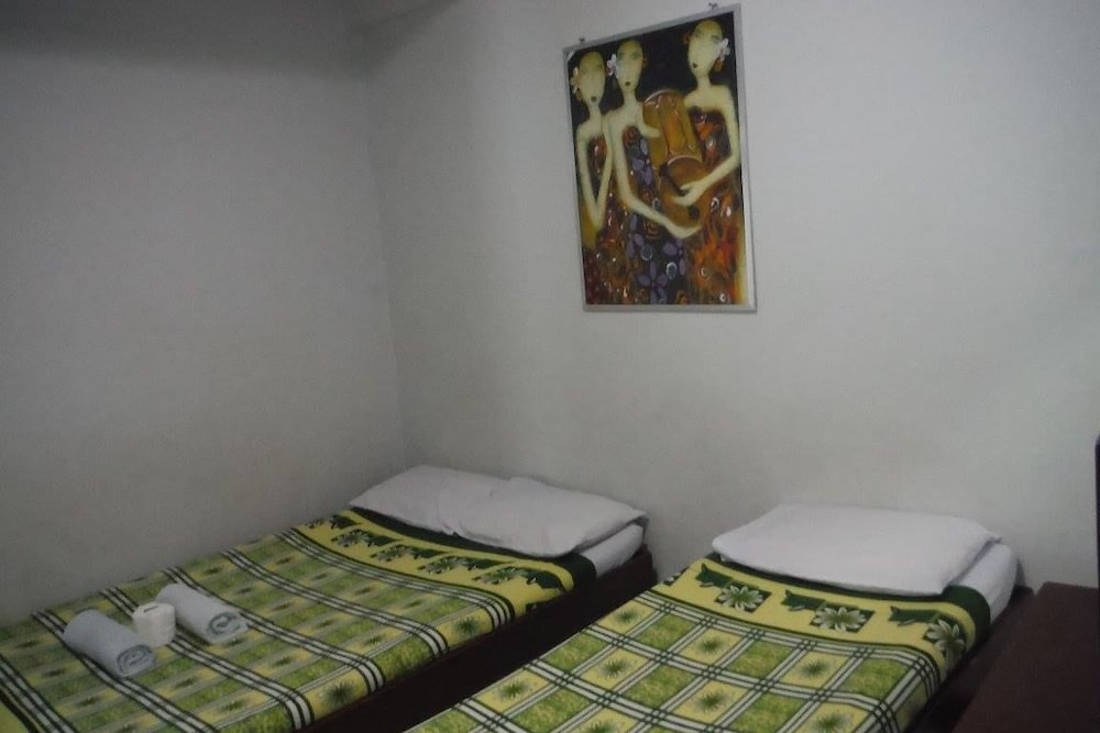 Antonios Pension House 25/50