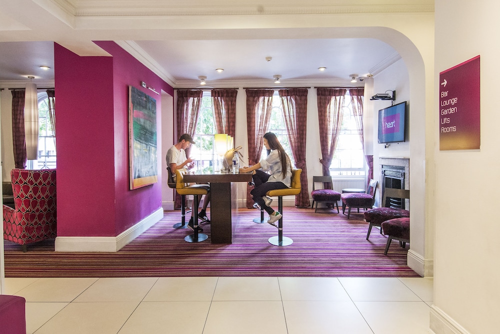 Safestay London Elephant Castle Hostel 25/27
