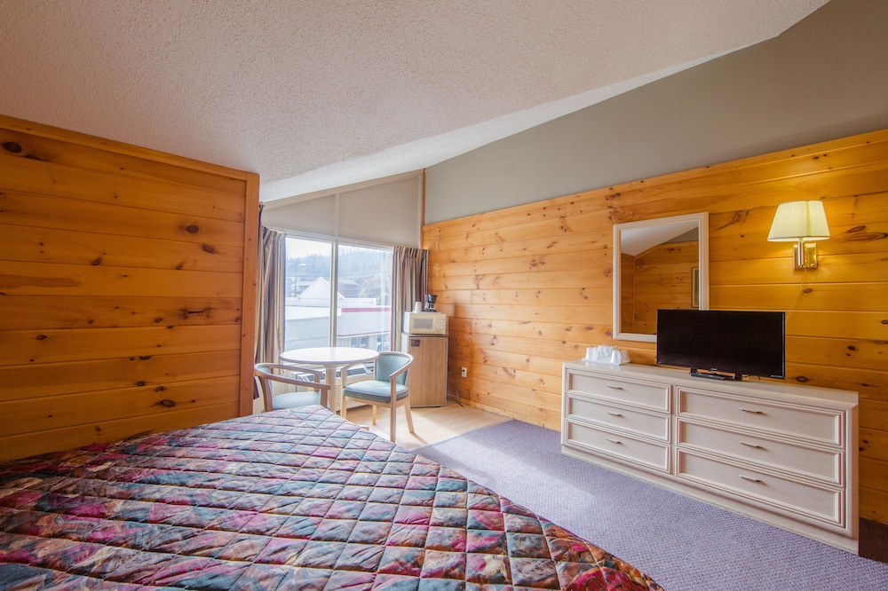 Green Valley Motel 44/53