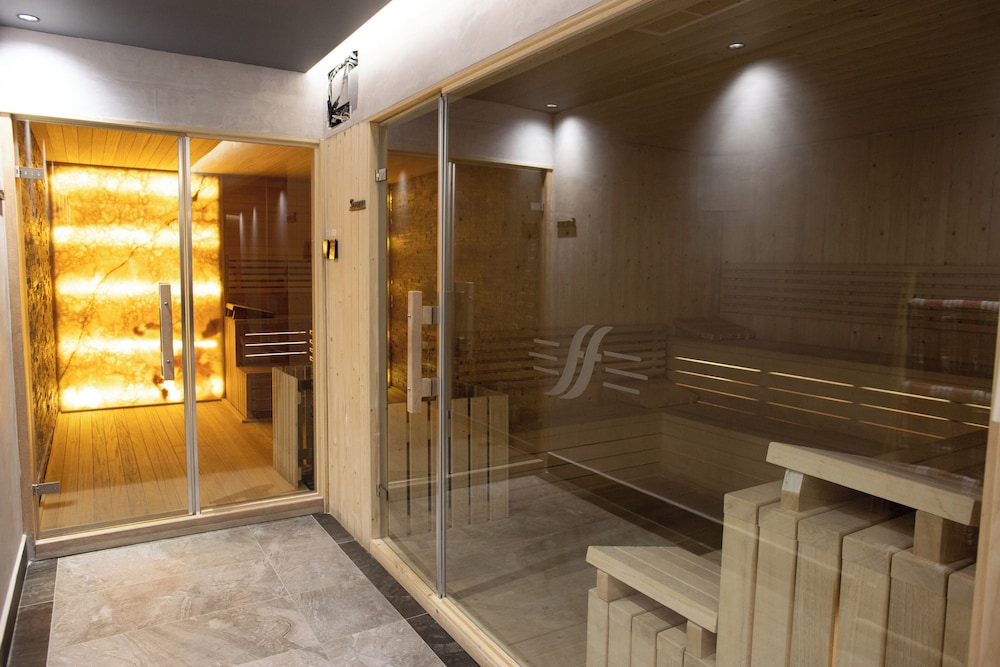 Fafa Premium Hotel 50/70