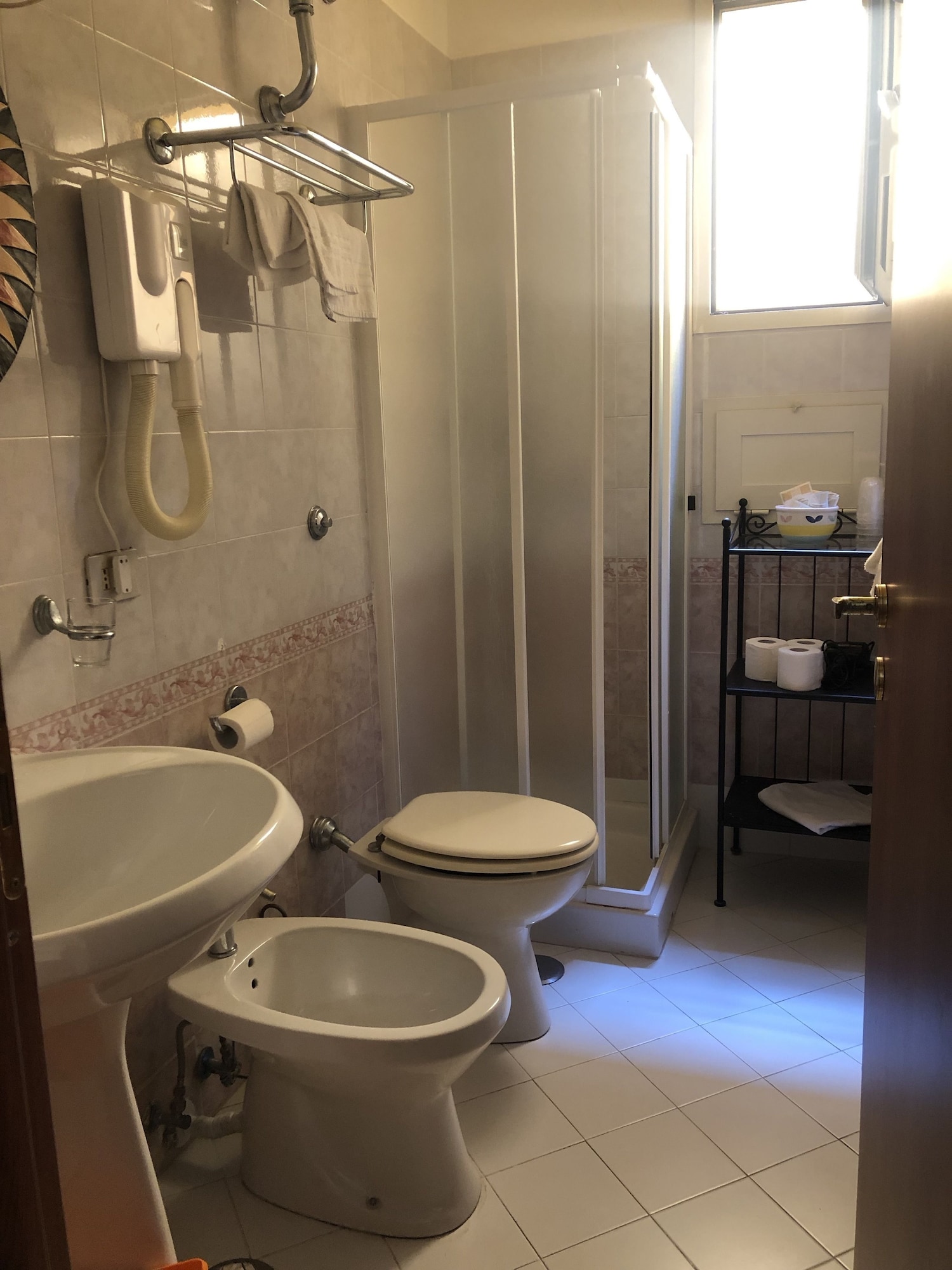 2 Bedrooms, Classic, Apartment, 1 Single and 2 Queen Beds, Hotel Europeo 4/4
