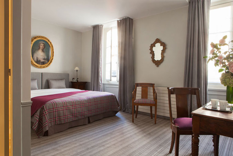 Hotel D Orsay 29/70