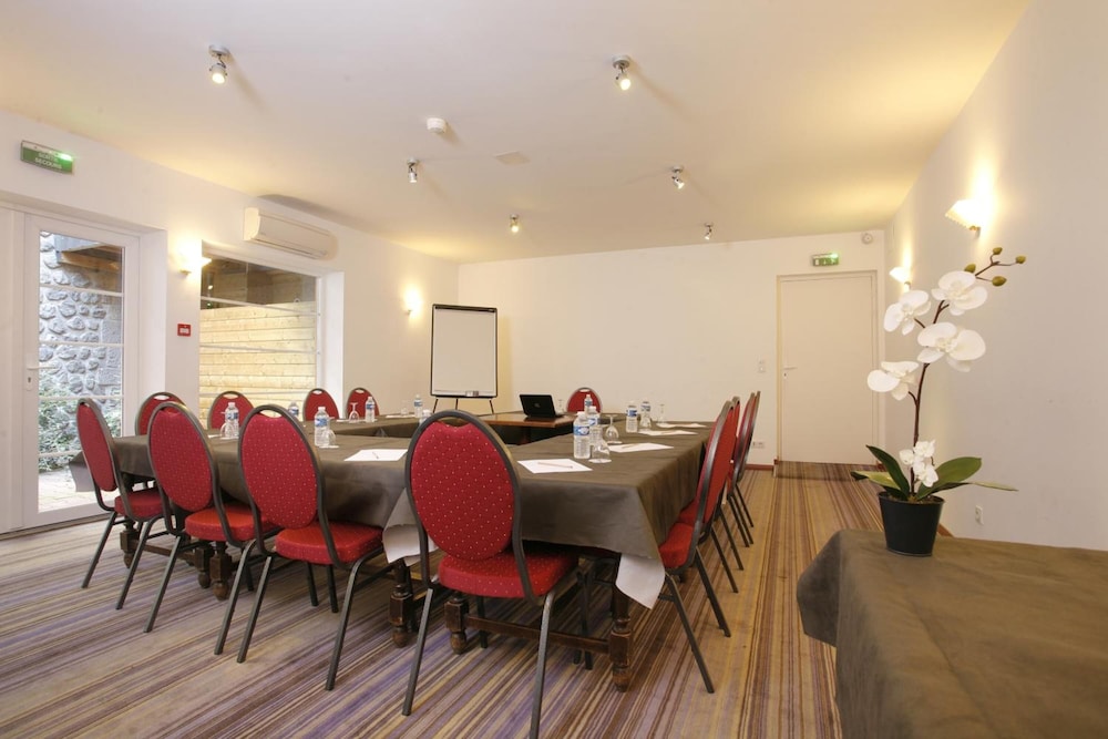 The Originals Aurillac Grand Hotel Saint Pierre 55/67